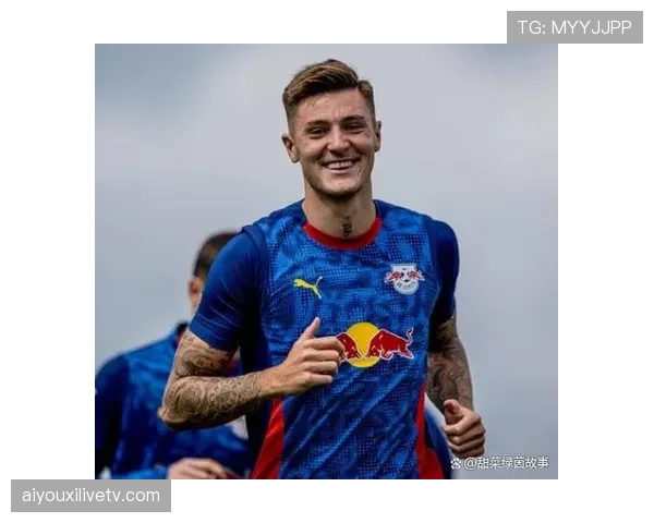 莱比锡官方确认：前锋塞斯科因脚踝扭伤将缺席未来三周比赛